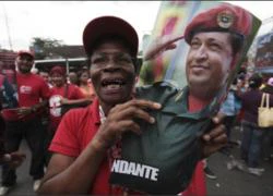 Người Venezuela diễu hành, ủng hộ ông Chavez