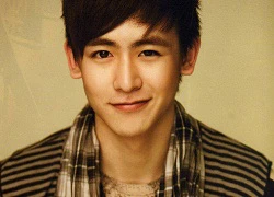 Nichkhun (2PM) bị nghi... đã cạo đầu