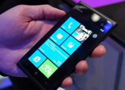 Nokia lại gặp trắc trở với màn ra mắt Lumia 900