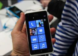 Nokia Lumia 900 bản quốc tế bắt đầu cho đặt hàng