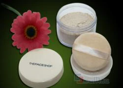 Phấn phủ The Faceshop Pearl Powder giá chỉ còn 105.000đ, dòng mỹ phẩm hàng đầu Hàn Quốc, êm dịu cho da và cho bạn làn da trắng sáng.