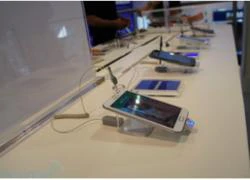 Samsung mở Store khiêu khích Apple