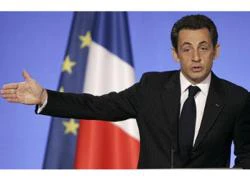 Sarkozy đổi 80.000 người nhập cư lấy phiếu bầu