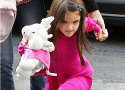 Suri Cruise trổ tài nhảy xa