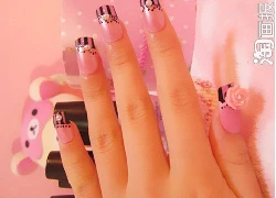 Tự làm nail xinh dự tiệc