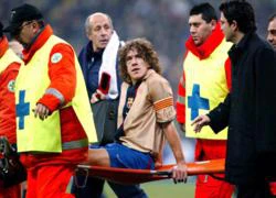 10 khoảnh khắc độc của 'gã tóc xù' Puyol