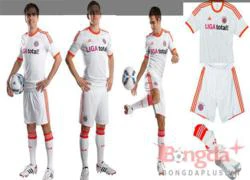 Bayern ra mắt áo đấu mùa giải 2012/13