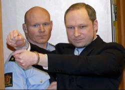 Breivik - từ cậu bé trầm lặng thành sát thủ máu lạnh