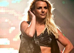 Britney Spears diện áo ngực gần 400 triệu đồng