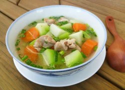 [Chế biến]-Canh gà nấu su su