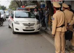 Hà Nội: Khách hàng &#8220;tố&#8221; tài xế taxi có dấu hiệu chiếm đoạt tài sản