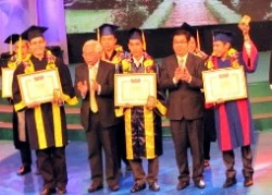 Hơn 80 thủ khoa đại học được tôn vinh tại TP HCM