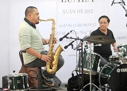 Quyền Thiện Đắc chơi nhạc jazz trên đường phố