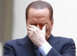 SỐC: Berlusconi từng chi 127.000 euro cho gái!?