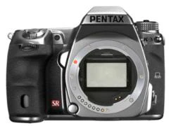 Tin đồn máy ảnh full-frame đầu tiên của Pentax