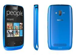 Chiếc Nokia Lumia 610 có mặt tại thị trường Anh