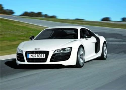 Clip màn diễu hành của 14 siêu xe Audi R8