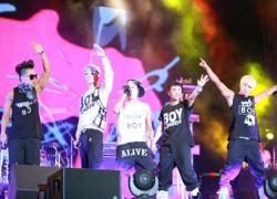 Fan Big Bang vẫn "nóng" từng ngày hậu SoundFest