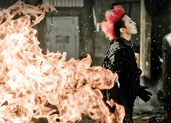 G-Dragon gây ấn tượng với hình ảnh cúi gập người