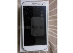 Galaxy S III rơi vỡ màn hình