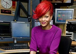 Gu thời trang của 'nữ hoàng tóc đỏ' Rihanna