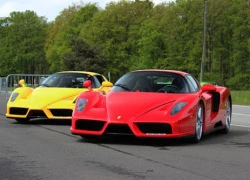 Hai chiếc Ferrari Enzo so tài chạy nước rút trên đường đua