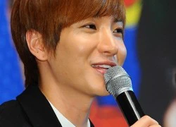 Leeteuk sẽ "làm quả cuối" cùng Super Junior trước khi nhập ngũ