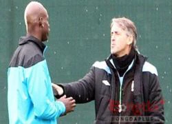 Mancini lại đau đầu vì Balotelli