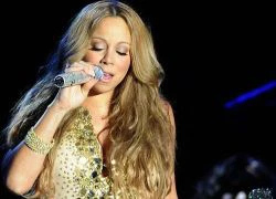 Mariah Carey không thể giấu nổi thân hình đẫy đà