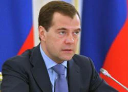 Medvedev thành lập uỷ ban điều tra vụ máy bay Superjet mất tích