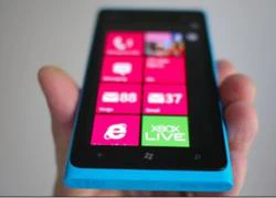 Nokia Lumia 900 bị lỗi màn hình tím