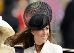 Phụ kiện tóc quý phái của Kate Middleton