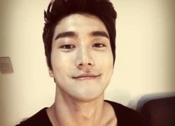 Siwon giới thiệu album mới của SuJu bằng ảnh... tự sướng đẹp trai