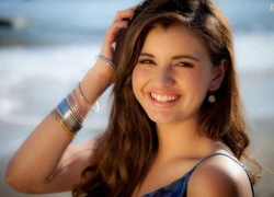 'Thảm họa Youtube' Rebecca Black ra video mới