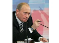 Tuần đầu tiên của Putin tại điện Kremlin: Lắm cam go, nhiều thách thức