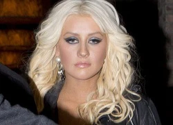 Christina Aguilera bị tố thờ ơ với ông bà