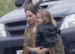 Con Angelina Jolie xem mẹ làm phù thủy