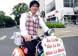 Đan Trường cưỡi vespa đi... bán kem dạo