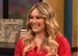 Hilary Duff hạnh phúc với vai trò làm mẹ