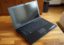 Hình thực tế laptop 'siêu mẫu' Sony Vaio Z 2012