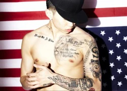 Jay Park cởi áo khoe hình xăm 'khủng'