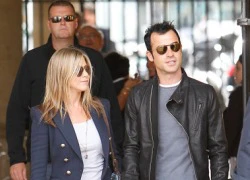 Justin Theroux tận hưởng cuộc sống với Jennifer Aniston