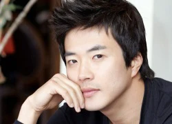 Kwon Sang Woo dự đám tang của fan