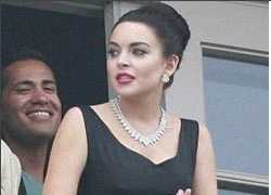 Lindsay Lohan lộng lẫy làm Elizabeth Taylor