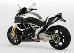 Motocorse giới thiệu gói đồ độ Titan cho Ducati Diavel