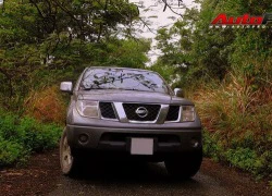 Nissan âm thầm ra mắt Navara phiên bản AT tại Việt Nam