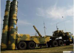 Quân khu miền đông Nga nhận tên lửa S-400