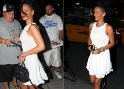 Rihanna đi chơi đêm cùng Chris Brown