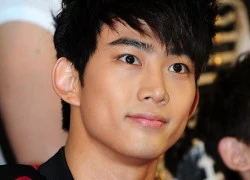 Taecyeon (2PM) bắt chước JYP