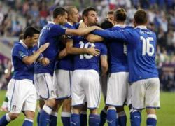 Thảm họa Euro 2004 đã không lặp lại với Italia!